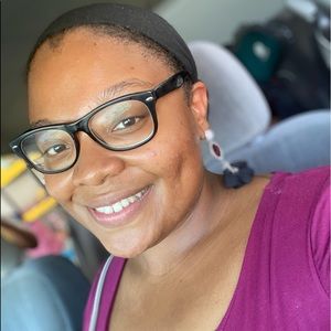 Meet your Posher, Amira